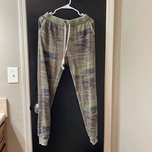Camouflage sweat pants zsupply
